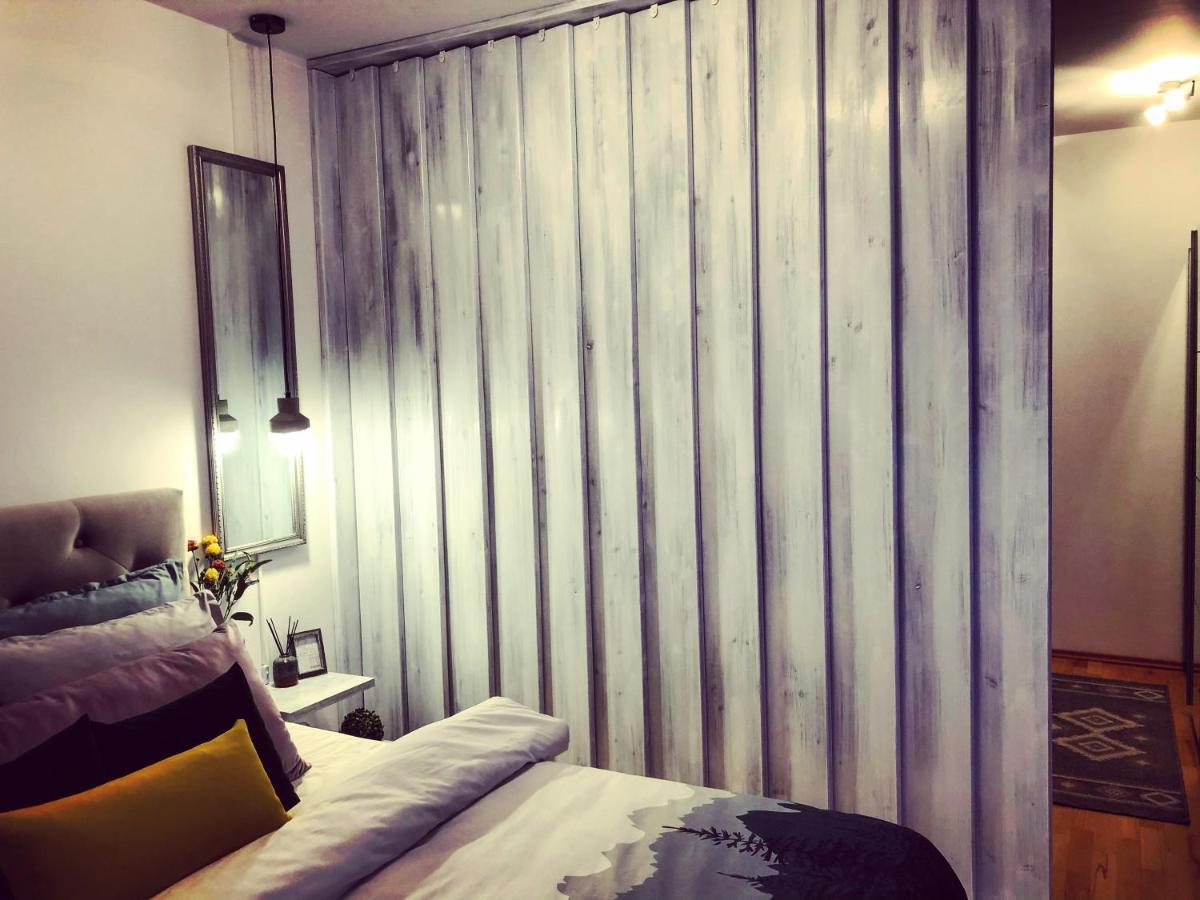 Modern Studio2 Apartment Brasov Luaran gambar